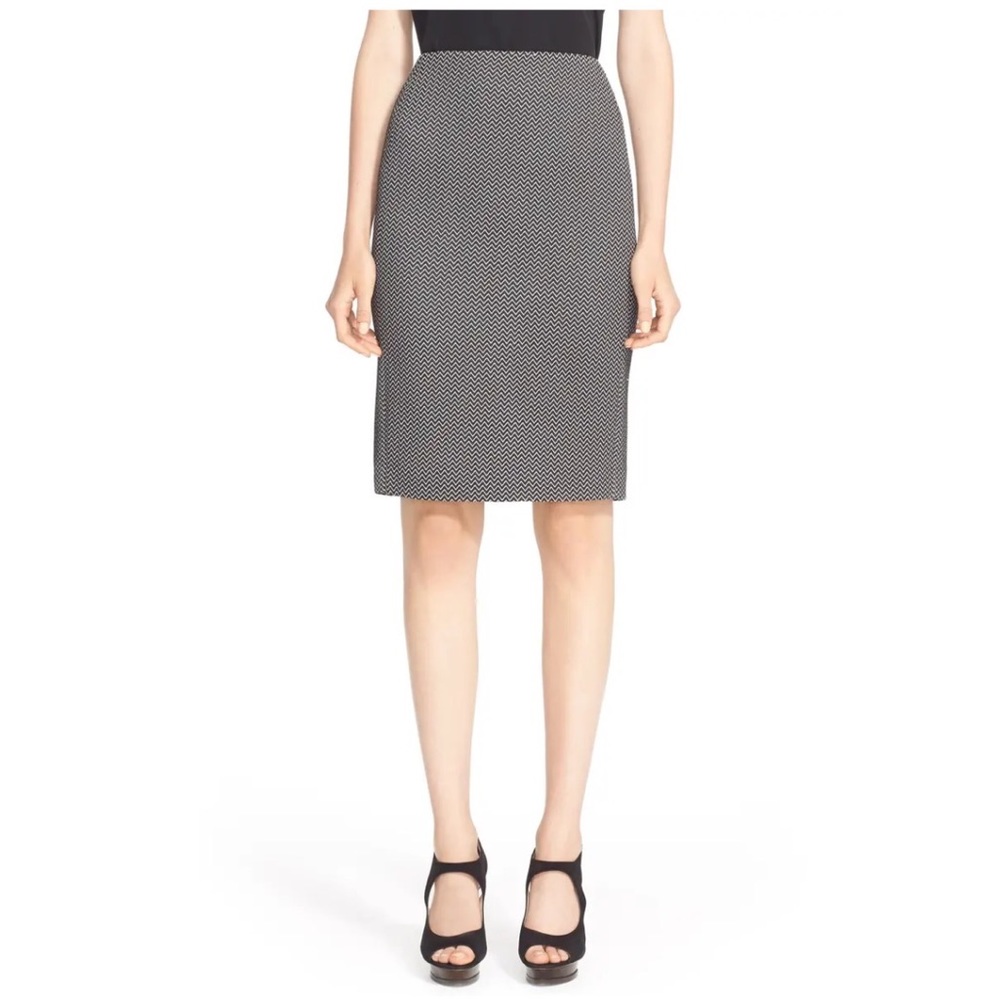 Armani Collezioni Chevron‎ Print Jacquard Pencil Skirt high waisted full zip